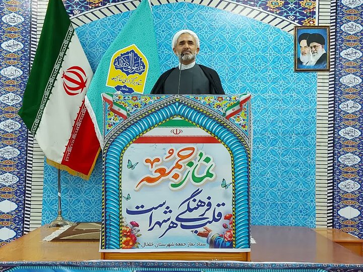 قارداشپور: دانش آموزان نقش ارزنده‌ای در حفظ دستاوردهای کشور دارند