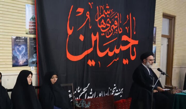 تأکید مدیرکل تبلیغات اسلامی آذربایجان شرقی بر الگوگیری از حضرت زینب(س)