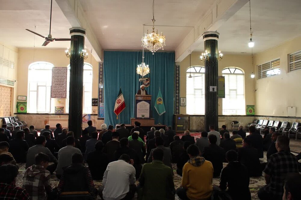 پیام آذری