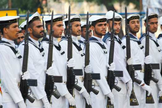 دانشگاه‌های افسری ارتش جمهوری اسلامی ایران نیروی دریایی استخدام می کند