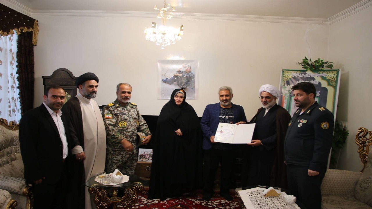 پیام آذری