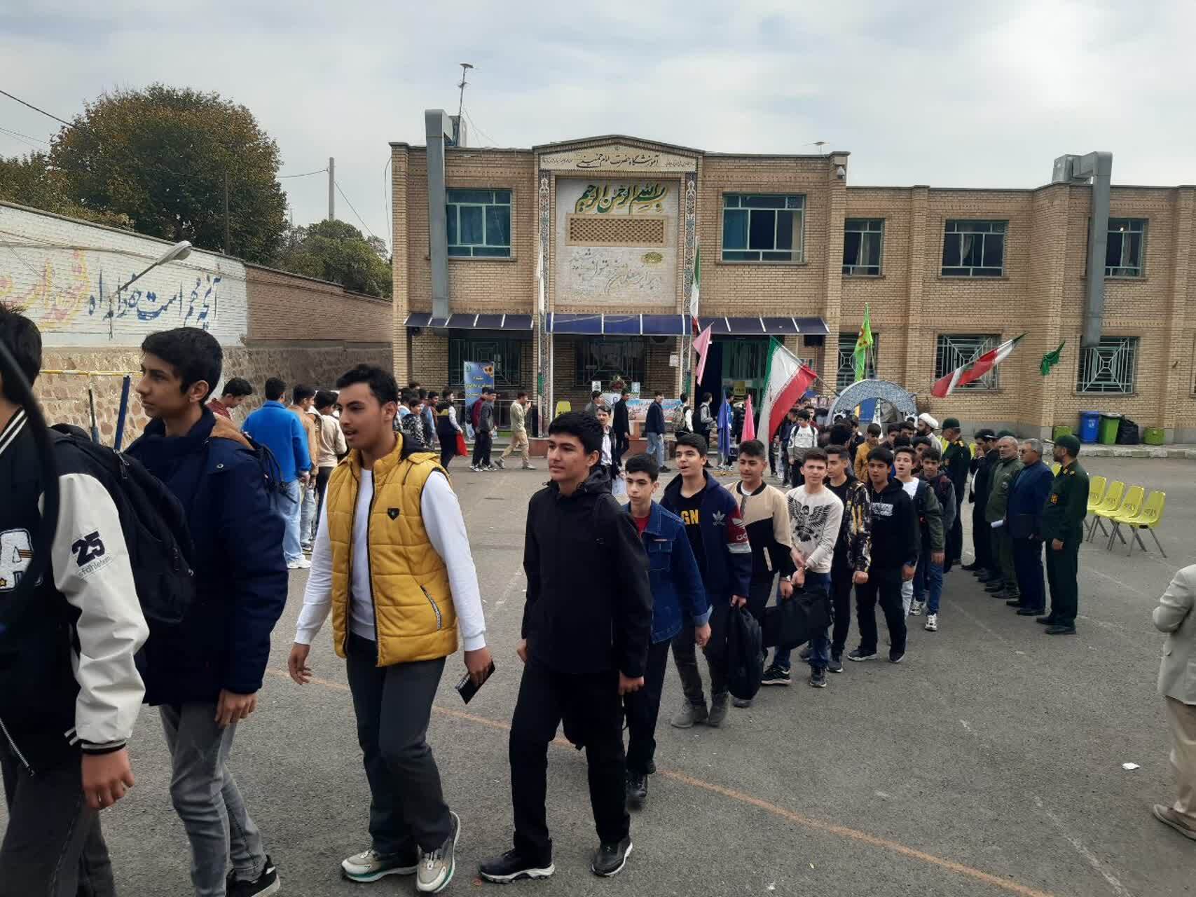پیام آذری