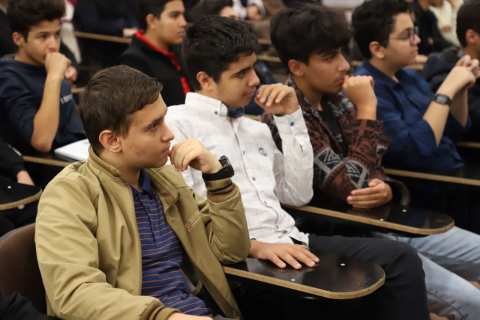پیام آذری