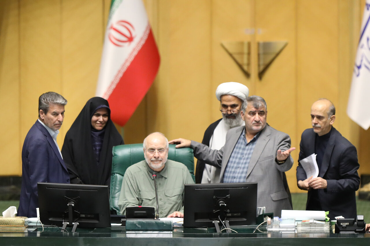 سرمقاله جمهوری اسلامی/ کاپیتولاسیون چینی و روسی؟