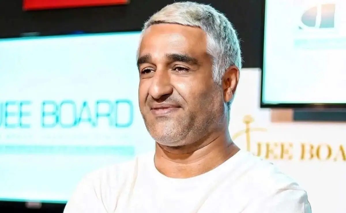 پژمان جمشیدی پس از پایان کارهای اداری، به کشور بر‌می‌گردد