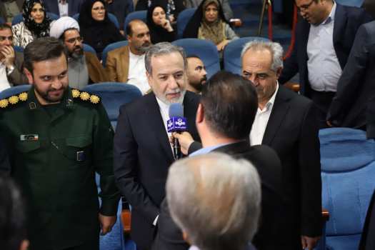 مدرسه‌سازی از یک امر دولتی به یک حرکت مردمی تبدیل شده است