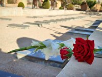 غبارروبی و گلباران مزار شهدای بوکان