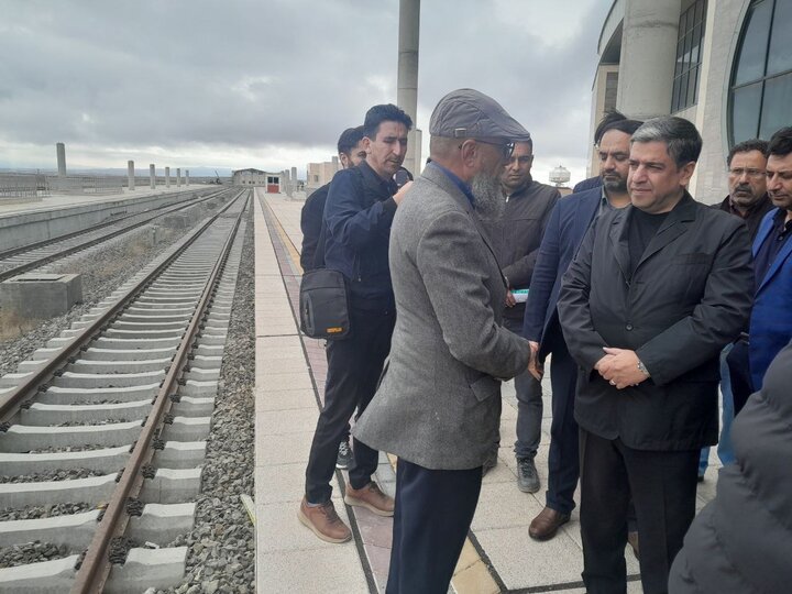 امامی: ۱۷۰ کیلومتر مسیر راه آهن میانه_اردبیل ریل گذاری شده است