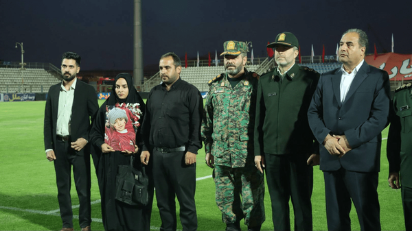 تبریز سر به‌ احترام؛ مادرِ طاهای تراکتوری مهمان ویژه سکوها