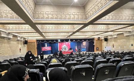 کسانی که مردم را به تجمع برای محاکمه روحانی و ظریف دعوت کردند، خودشان هم نیامدند | فقط ۲۵ نفر، آن هم ۴ نفرشان بچه؟