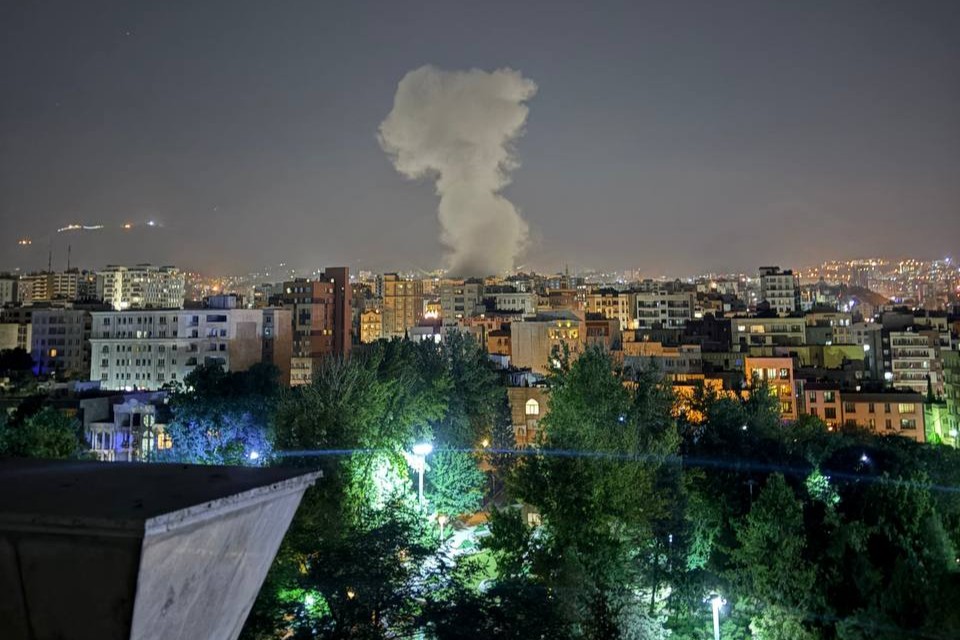 سرمقاله اعتماد/ با جامعه پس از جنگ