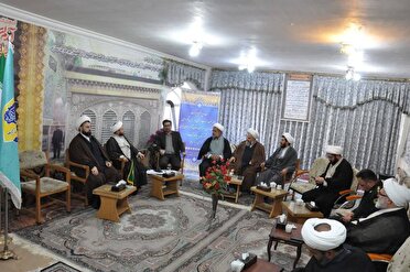 نشست قرارگاهی ائمه جمعه جنوب آذربایجان غربی در میاندوآب