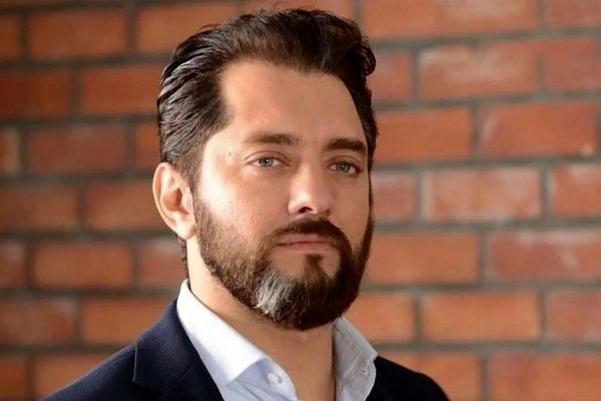 سلفی بهرام رادان و امیر جعفری در هواپیما