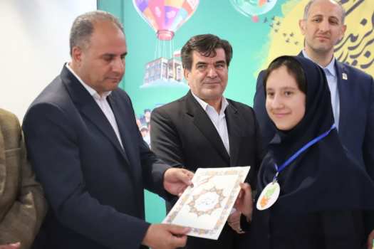 آیین تجلیل از برگزیدگان جشنواره‌های فرهنگی و هنری شمال‌غرب کشور  در تبریز برگزار شد