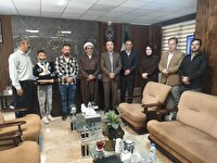 دلجویی از دانش آموز بوکانی توسط امام جمعه و فرماندار