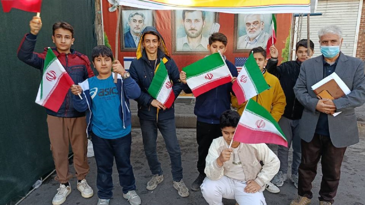 آغاز راهپیمایی ۱۳ آبان در آذربایجان شرقی