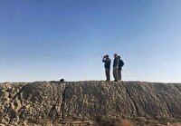 گشت مشترک محیط‌بانان چهاربرج و بناب در سواحل دریاچه ارومیه