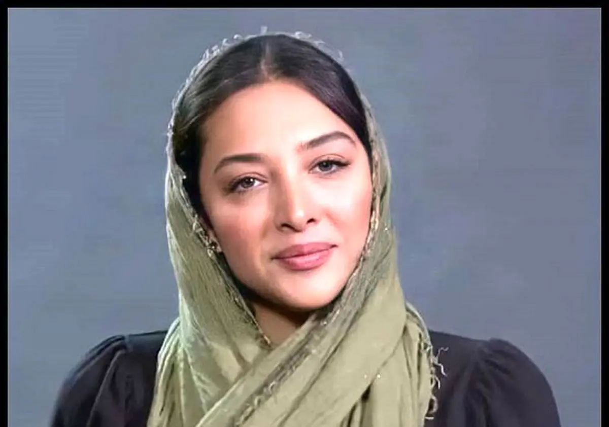 استایل خیره‌کننده آناهیتا درگاهی در یک مراسم هنری تیتر اول شد