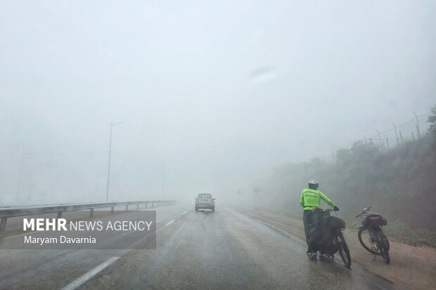 محورهای پیرانشهر، مهاباد و سردشت درگیر مه هستند