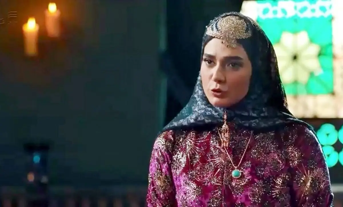 مینا وحید با ظاهر جدید و موهای قرمز خود فضای مجازی را به آتش کشید