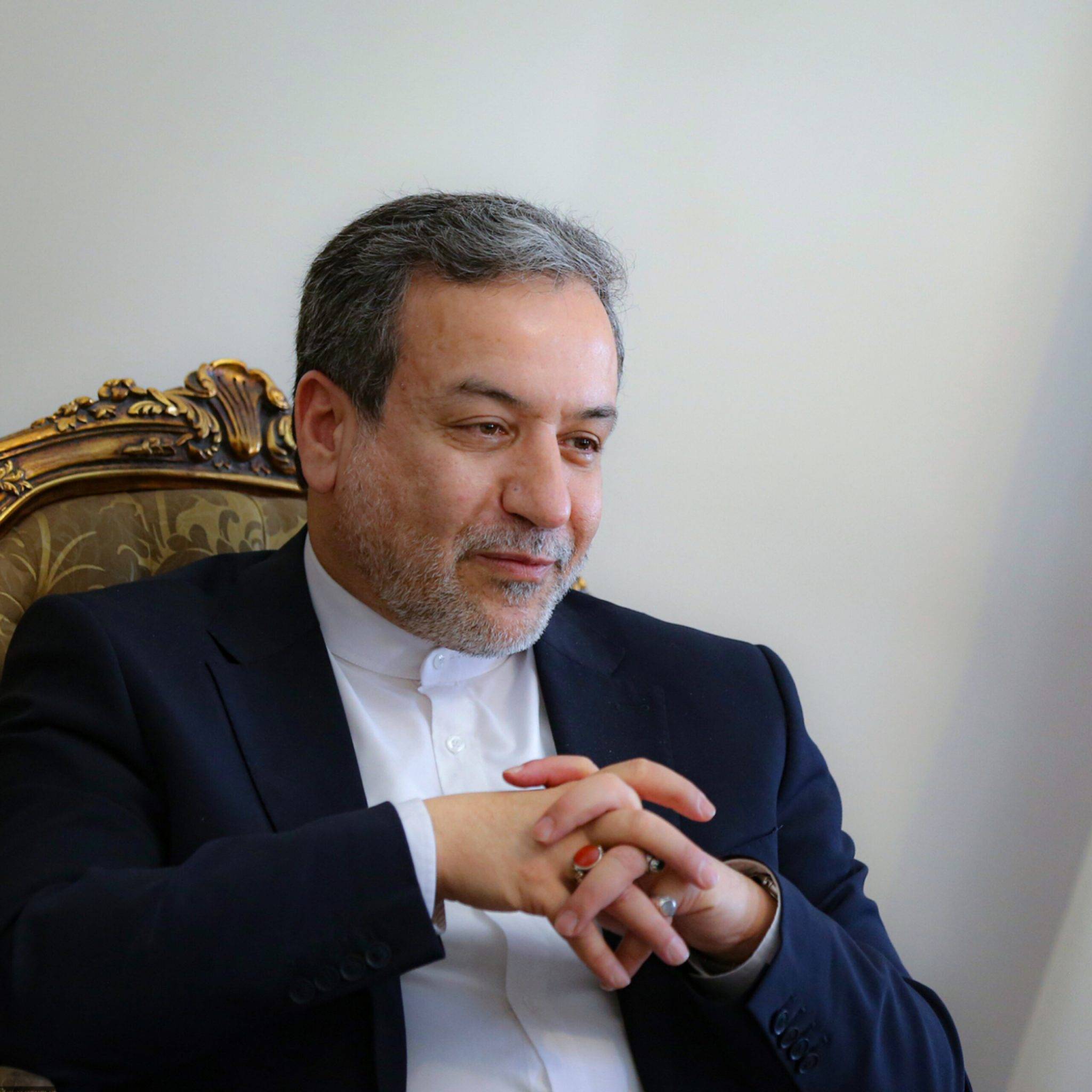 محمد قوچانی و مهاجری به «عراقچی»: وزیر صلح باشید، نه وزیر جنگ