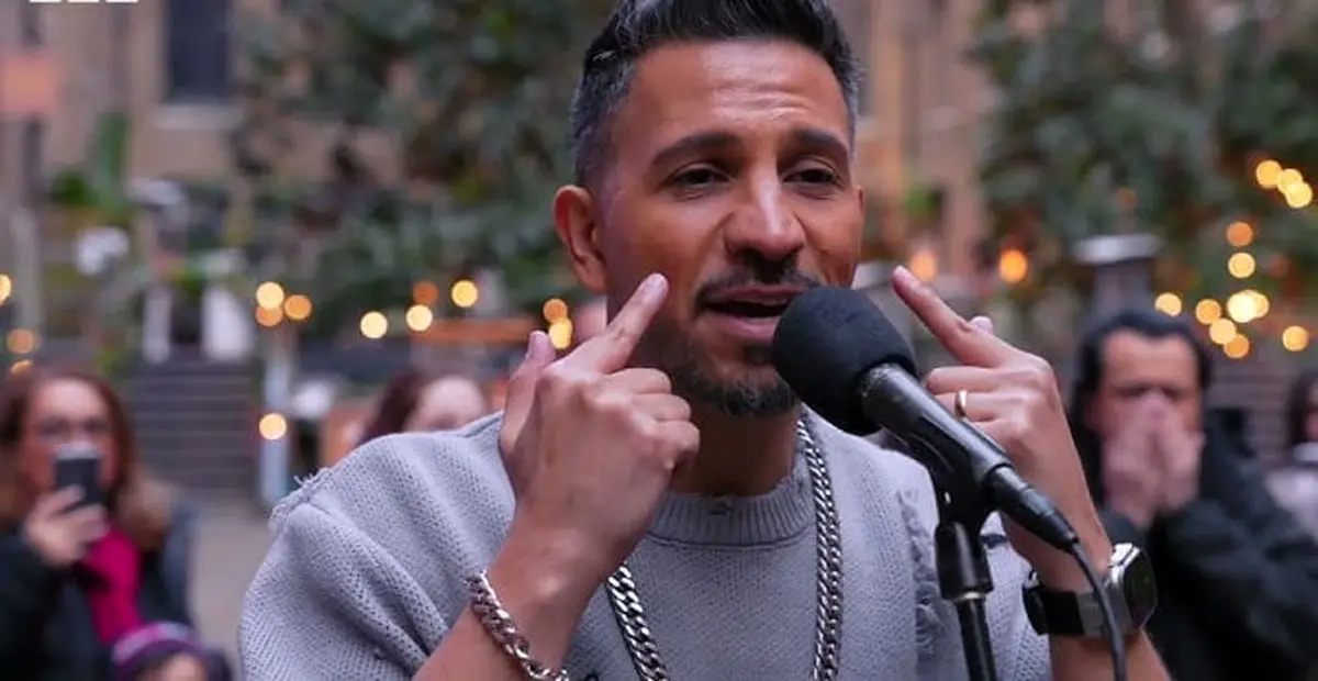 گریه‌های بی‌امان کامیار پس از فوت پدرش/ ویدئو