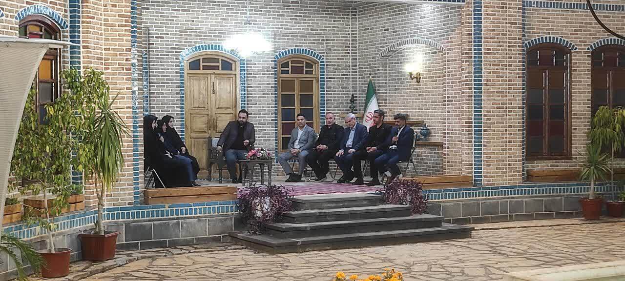 معرفی الگو‌های برتر مدیریتی در نهادینه سازی فرهنگ  قرآن، عترت و نماز در مدارس  آذربایجان غربی