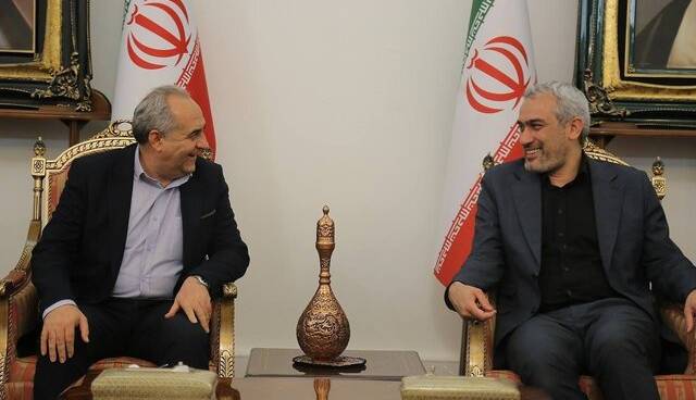 وزیر اقتصاد وارد تبریز شد