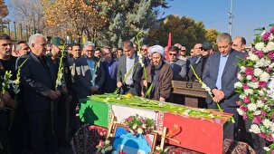 ادای احترام مردم خوی به  پیکرمطهر شهید گمنام