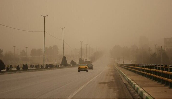 مه غلیظ دید افقی را در جاده‌های مهاباد کاهش داد