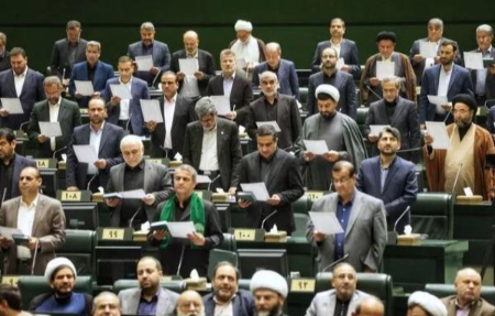 نماینده مجلس: همه نمایندگان سیم‌کارت بدون فیلتر دارند