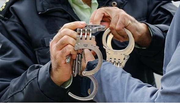 راننده متخلف به‌دلیل ایجاد مزاحمت برای مسافران زن در میانه دستگیر شد