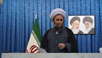تاکید امام جمعه خوی بر عزت ملی اقتدار نظامی و پیشرفت علمی ایران
