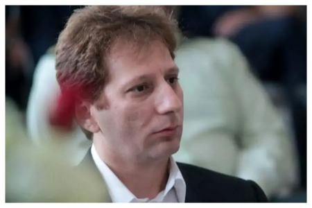 توییت بابک زنجانی علیه روحانی: ‏این آرزو را به گور خواهد برد که «ناجی ایران» باشد