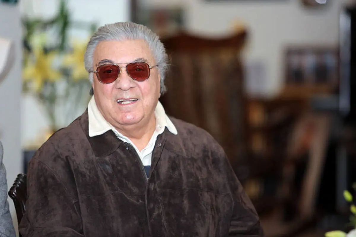 اکبر گلپایگانی  در اواخر دهه ۴۰