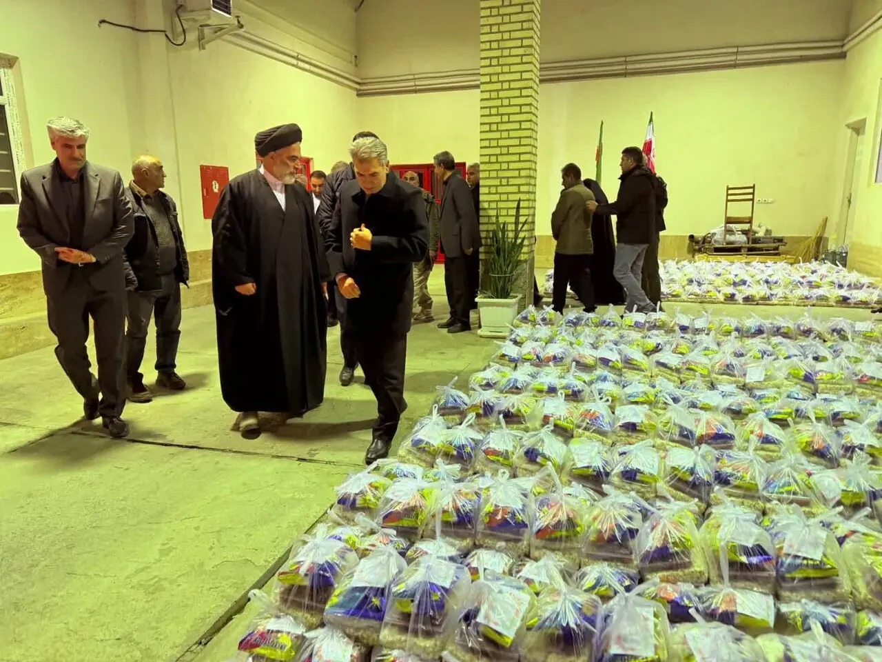 برگزاری آیین توزیع اقلام شب یلدا به همت شهرک صنعتی سلماس