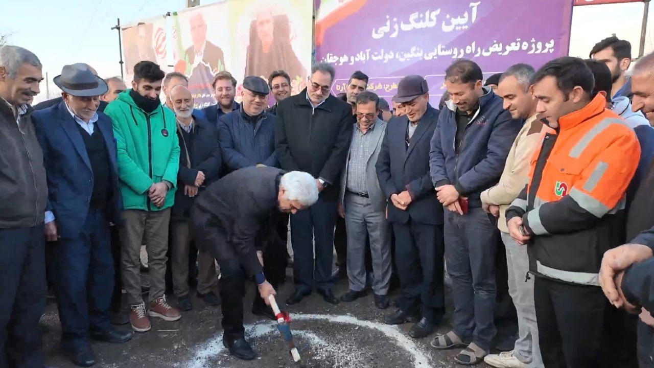 آغاز عملیات عمرانی تعریض جاده‌های روستایی مرند