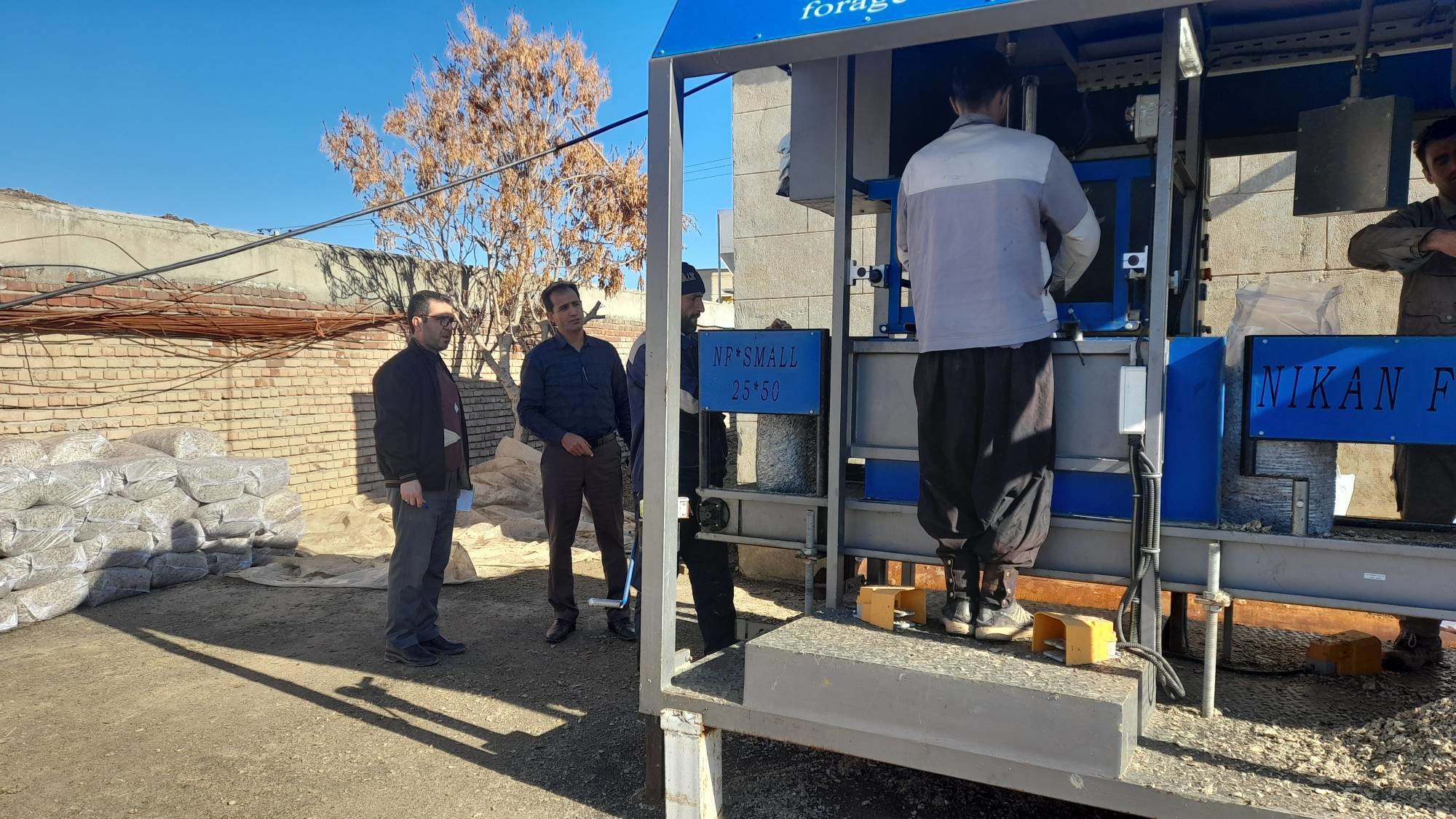 پایش واحد‌های تولیدی و صنعتی شهرستان چهاربرج با هدف شناسایی منابع آلاینده