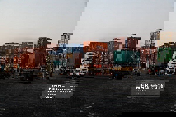 رشد ۳۲ درصدی درآمد گمرک جلفا در هشت ماه