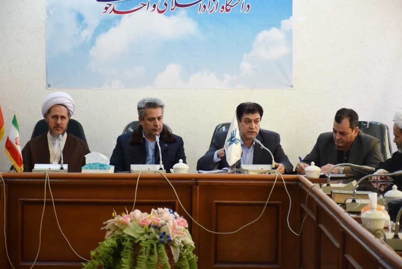 بررسی راهکارهای افزایش تعامل حوزه و دانشگاه در خوی