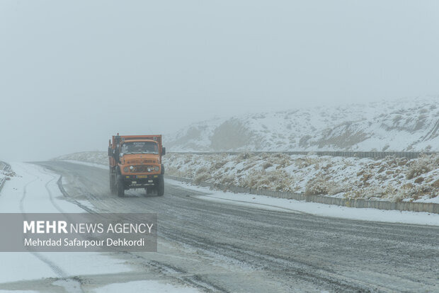 بارش برف در محور مرند-یامچی