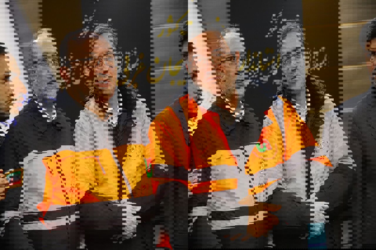 رژه ۳۵۰ دستگاه ناوگان حمل‌ونقل جدید وارداتی آذربایجان‌ غربی برگزار شد