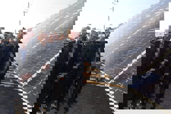 رحمانی: ۲۰۰۰ مگاوات پنل خورشیدی در آذربایجان غربی اجرایی می شود