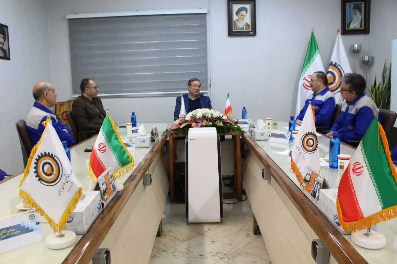 بازدید استاندار آذربایجان‌غربی از شرکت لوله و ماشین‌سازی ایران