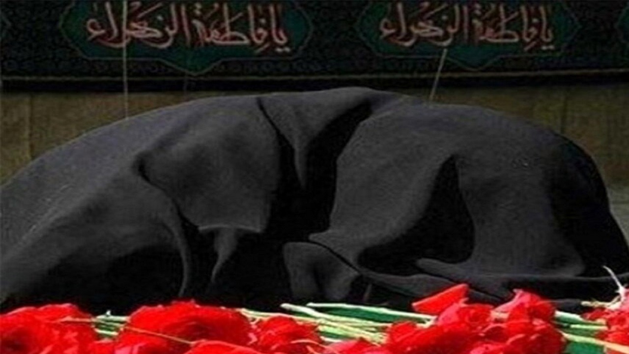 تشییع پیکر مادر شهید اسماعیل علی اکبری در مراغه