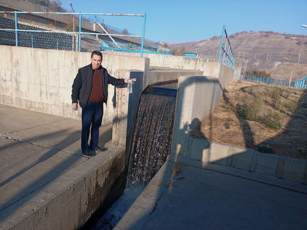 پایش و نمونه‌برداری از واحد‌های تولیدی، صنعتی و خدماتی در سردشت و میرآباد