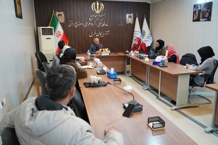 آشنایی راهنمایان گردشگری آذربایجان غربی با سنت‌های شب یلدا