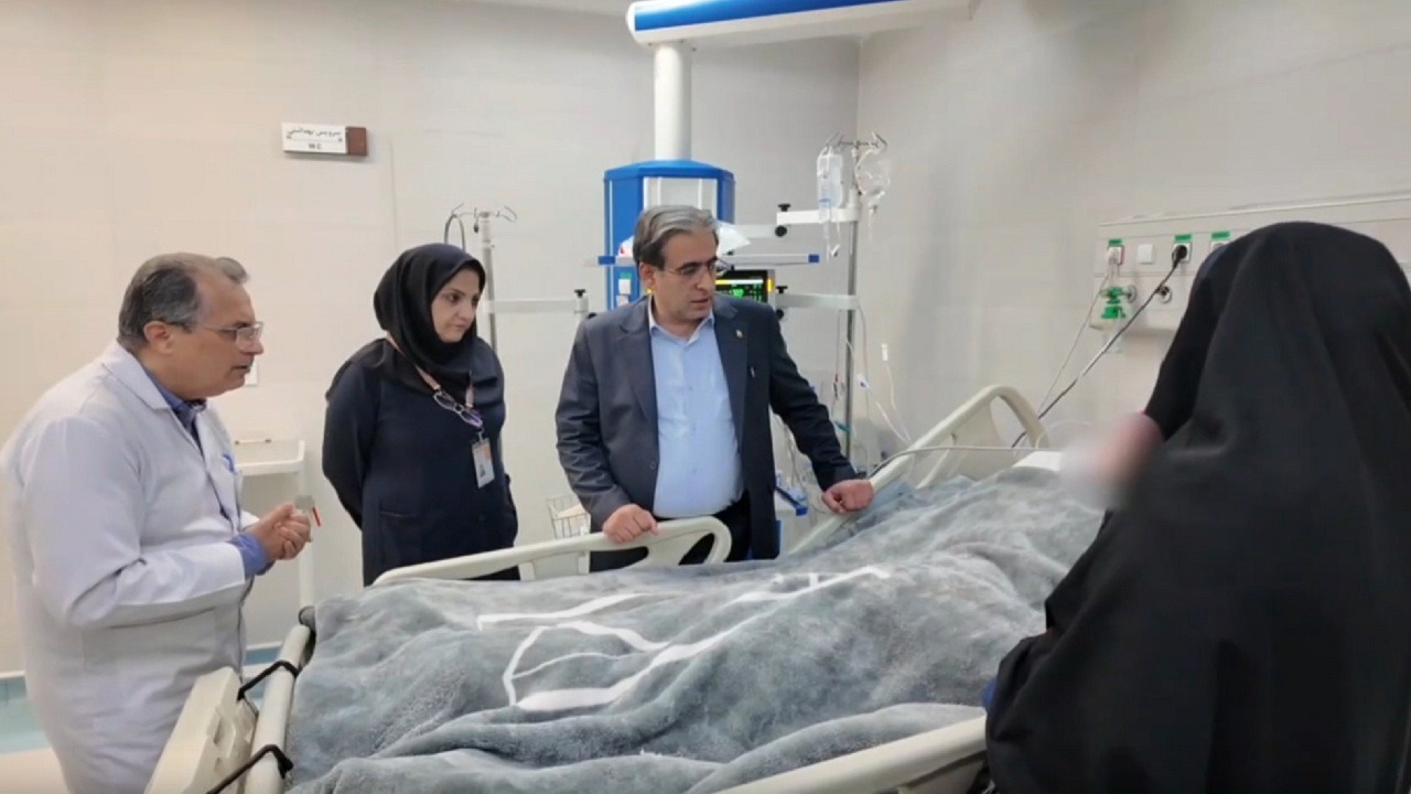 عیادت معاون استاندار آذربایجان شرقی از دانشجوی حادثه‌دیده دانشگاه تبریز