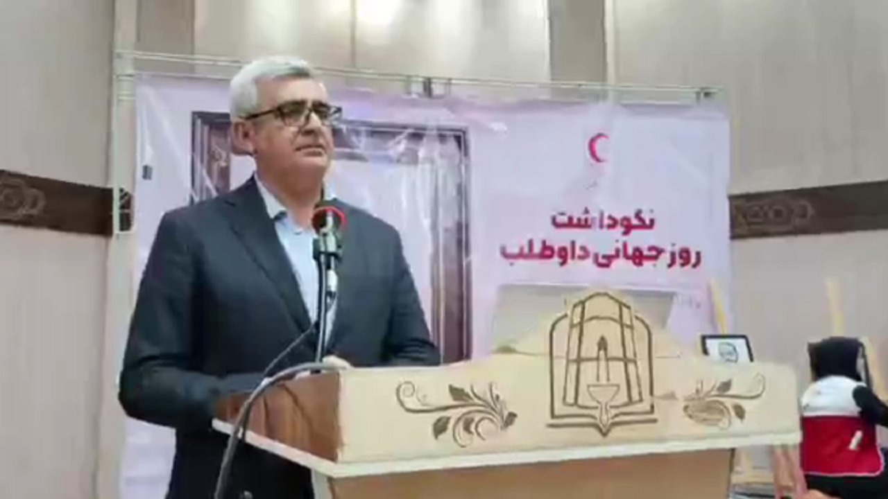 تجلیل از داوطلبان جمعیت هلال احمر در مراغه