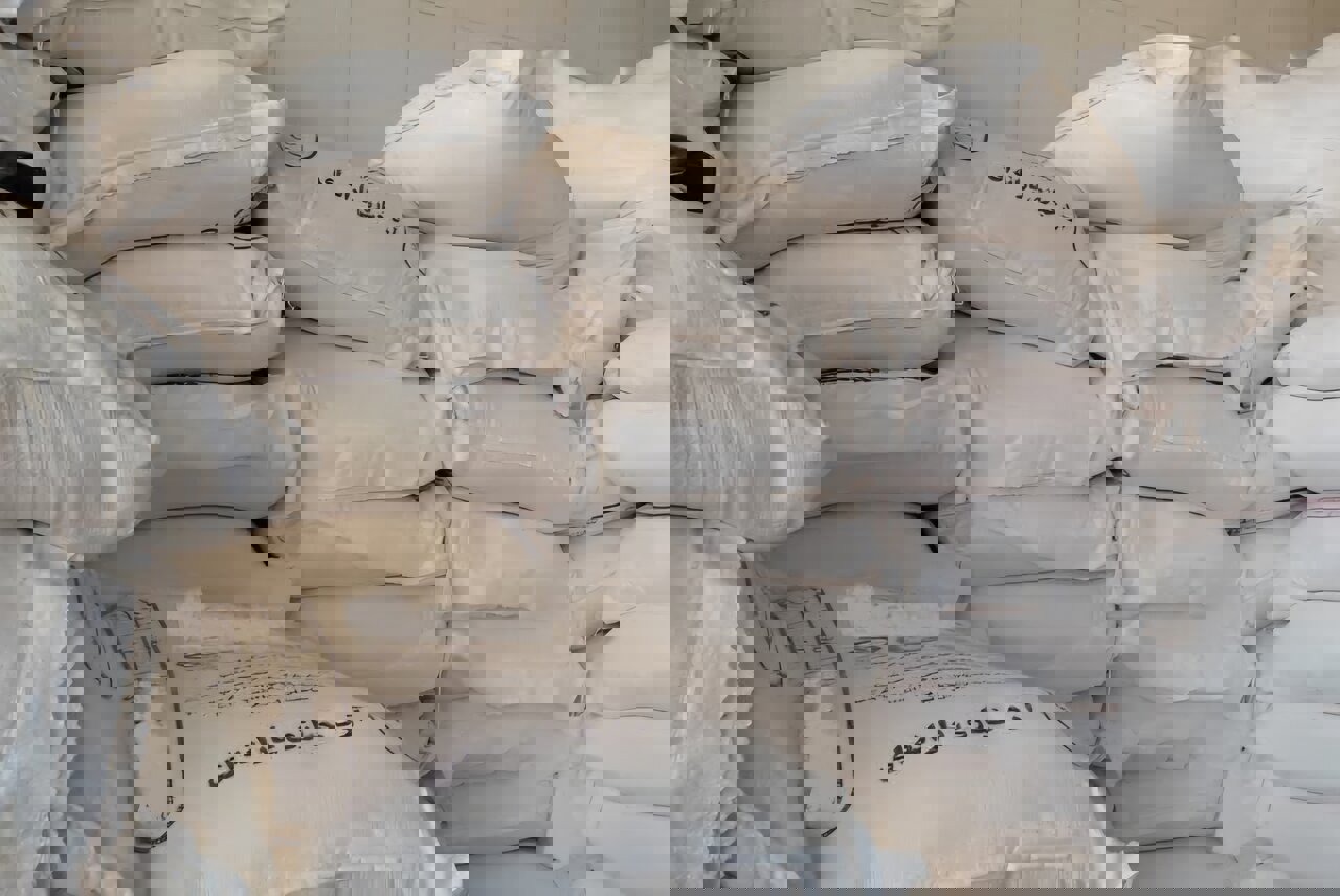 کشف بیش از یازده تن آرد یارانه ای خارج از شبکه توزیع در آذرشهر